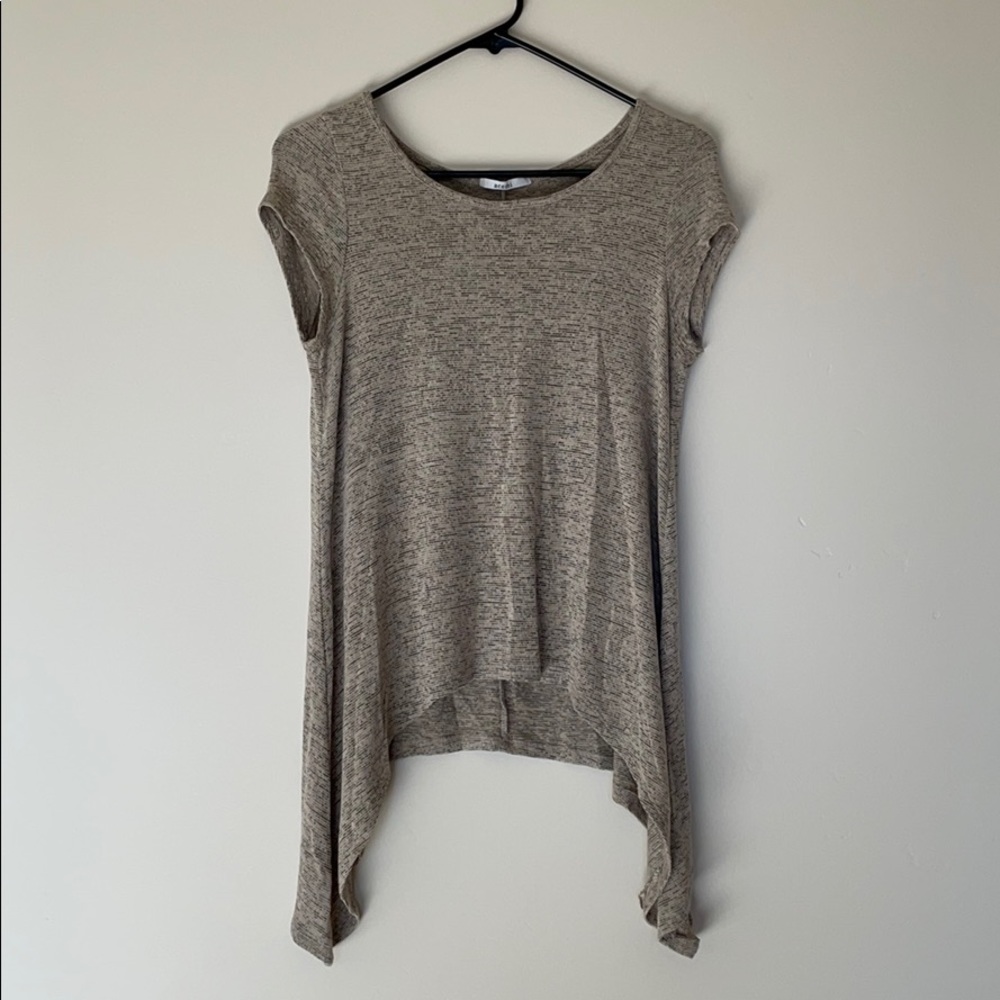 Acemi Stretchy High Low Gray Top